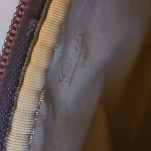 Gucci Clutch - Picture 2 of 4